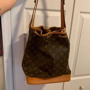 Louie Vuitton purse